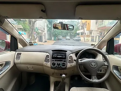 2005 Toyota Innova 2.0 V