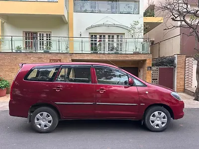 2005 Toyota Innova 2.0 V