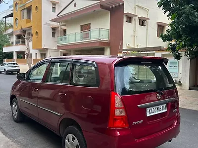 2005 Toyota Innova 2.0 V