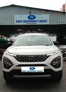 2022 Tata Safari XT 1