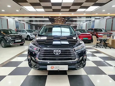 2022 Toyota Innova Crysta ZX 2.7 AT 7 STR 1 2022 Toyota Innova Crysta ZX 2.7 AT 7 STR 1