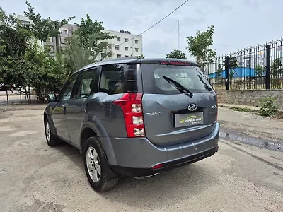 2014 Mahindra XUV500 W8