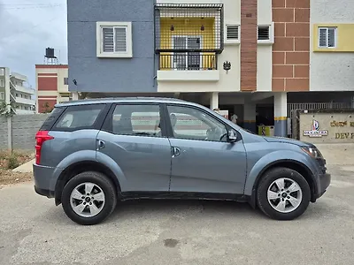 2014 Mahindra XUV500 W8