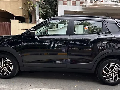2024 Mahindra XUV 3XO AX5L Petrol 1.2L Turbo Automatic (TC)