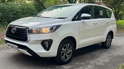2022 Toyota Innova Crysta GX 2.4 7 STR 1 2022 Toyota Innova Crysta GX 2.4 7 STR 1