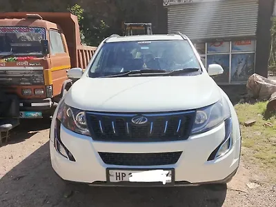 2016 Mahindra XUV500 W10 1