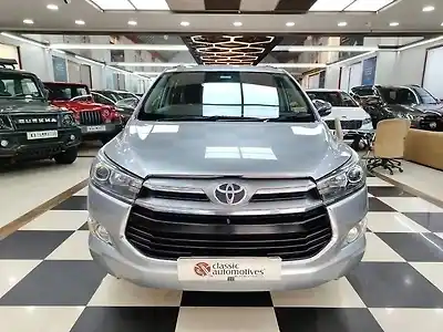 2017 टोयोटा इनोवा क्रिस्टा 2.4 V डीज़ल 1