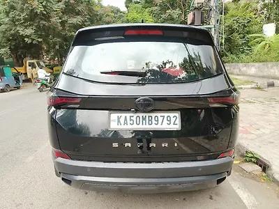 2023 Tata Safari Old Generation XZA Plus (O) 6 S Red Dark Edition