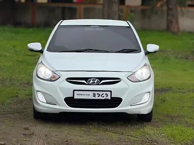 2013 Hyundai Verna Fluidic 1.6 CRDi SX Opt 1 2013 Hyundai Verna Fluidic 1.6 CRDi SX Opt 1
