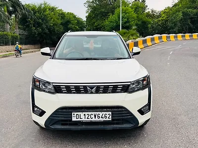 2022 Mahindra XUV300 W6 1.2 Petrol AMT [2021] 1