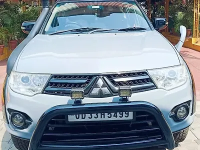 2016 मित्सुबिशी पजेरो 2.5 एमटी 1