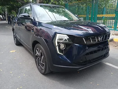2024 Mahindra XUV 3XO AX7 Petrol 1.2L Turbo Automatic (TC) Dual Tone