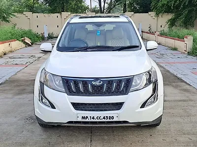 2018 Mahindra XUV500 W9 [2018-2020] 1