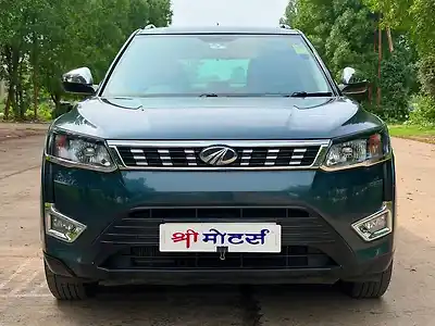 2023 महिंद्रा XUV300 w6 1.5 डीज़ल 1 2023 महिंद्रा XUV300 w6 1.5 डीज़ल 1