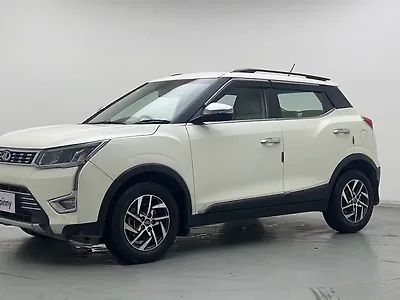 2022 Mahindra XUV300 W8 (O) 1.5 Diesel AMT 1