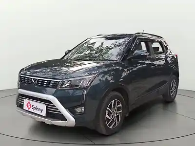 2022 महिंद्रा XUV300 w8 (o) 1.2 पेट्रोल एएमटी 1