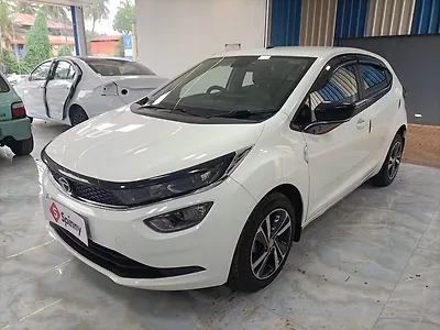 2023 Tata Altroz XZ Petrol 1 2023 Tata Altroz XZ Petrol 1