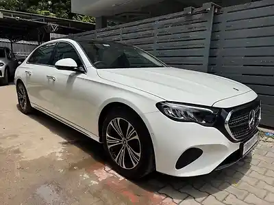 2025 मर्सिडीज़ बेंज़ E-क्लास E220d [2024-2025] 1