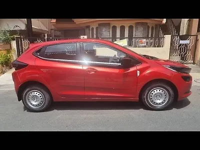 2021 Tata Altroz XE Petrol