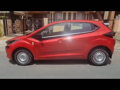 2021 Tata Altroz XE Petrol