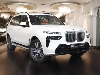 2025 BMW X7 xDrive40i M Sport 1