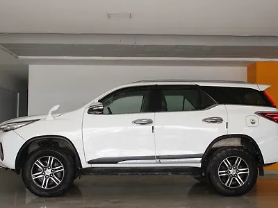 2016 Toyota Fortuner 2.8 4x2 MT