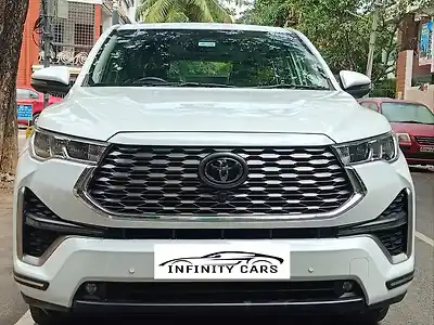 2024 टोयोटा इनोवा हायक्रॉस ZX Hybrid (Electric + Petrol) Automatic (e-CVT) 7 STR 1