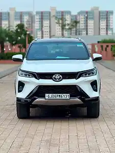 2023 टोयोटा फ़ॉर्च्यूनर 4X2 2WD Diesel Turbo Automatic Dual Tone 1 2023 टोयोटा फ़ॉर्च्यूनर 4X2 2WD Diesel Turbo Automatic Dual Tone 1