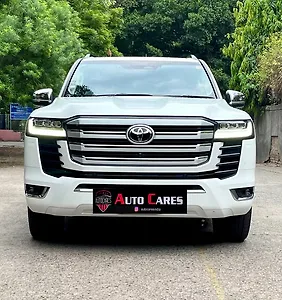 Second Hand Toyota Land Cruiser 300 in Delhi Second Hand Toyota Land Cruiser 300 in Delhi