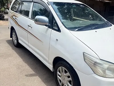 2013 Toyota Innova 2.5 G 7 STR BS-IV