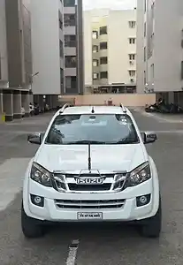 2017 इसुज़ू डी-मैक्स वी-क्रॉस 4x4 1 2017 इसुज़ू डी-मैक्स वी-क्रॉस 4x4 1