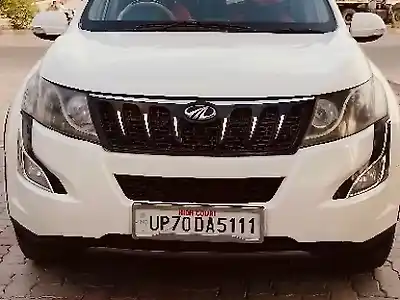 2015 महिंद्रा XUV500 w10 1.99 1