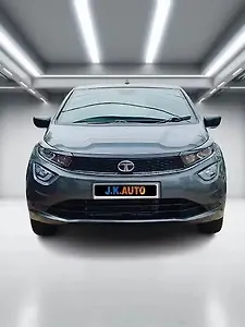 2023 Tata Altroz XZ Petrol 1 2023 Tata Altroz XZ Petrol 1