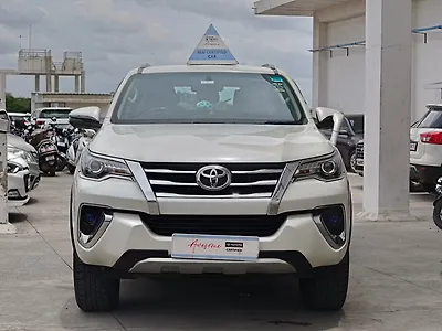 2019 Toyota Fortuner 2.8 4x2 MT [2016-2020] 1