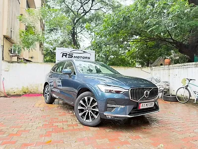 2025 Volvo XC60 B5 Ultra 1
