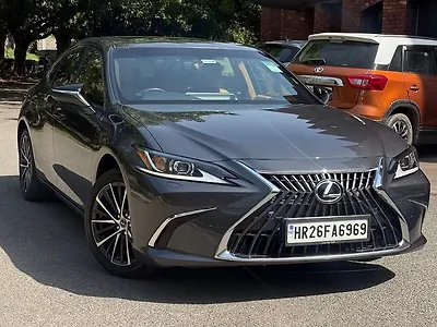 2023 Lexus ES 500e 300h Exquisite 1