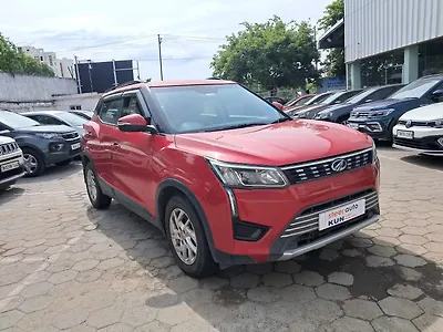 2022 Mahindra XUV300 W8 1.2 Petrol 1