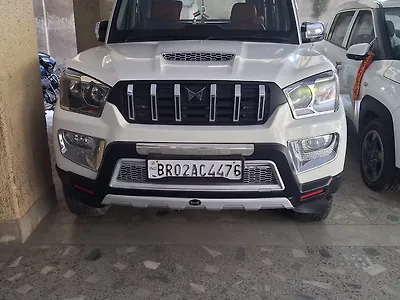 2016 Mahindra Scorpio S4 1