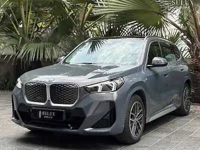Second Hand बीएमडब्ल्यू ix1 eDrive20L M Sport in पुणे