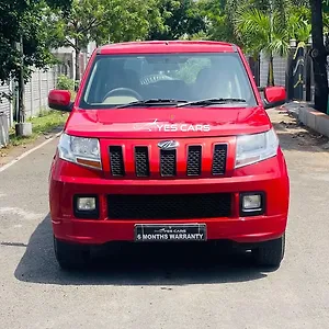 2018 Mahindra TUV300 T4 1 2018 Mahindra TUV300 T4 1