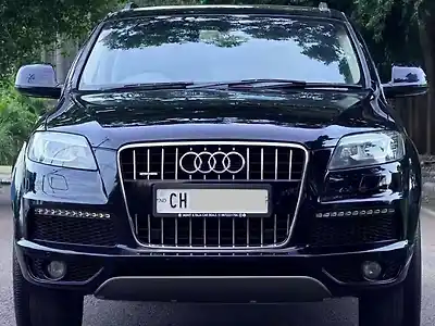 Second Hand ऑडी q7 35 टीडीआई टेक्नोलॉजी पैक + सनरूफ़ in चंडीगढ़