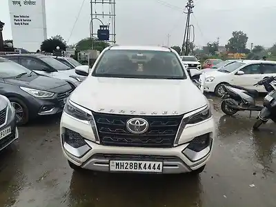 Second Hand टोयोटा फ़ॉर्च्यूनर 4x2 2WD Diesel 2.8L Turbo 6 Speed Manual in Chhatrapati Sambhaji Nagar