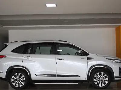 2024 Toyota Innova Hycross ZX (O) Hybrid (Electric + Petrol) Automatic (e-CVT) 7 STR