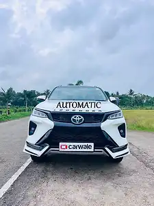 2022 Toyota Fortuner 4X2 AT 2.8 Legender 1