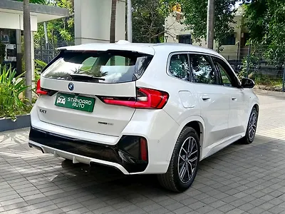2025 BMW iX1 LWB eDrive20L M Sport