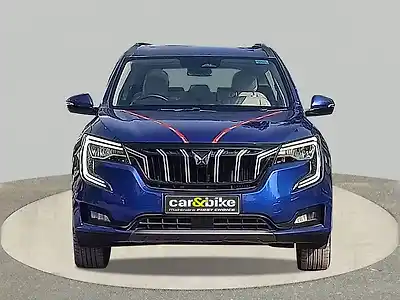 2023 महिंद्रा XUV700 AX7 पेट्रोल एटी 7 सीटर [2023-2024] 1