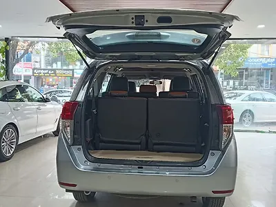 2017 Toyota Innova Crysta 2.4 V Diesel