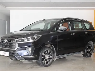 2022 Toyota Innova Crysta ZX 2.4 7 STR