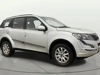 2016 महिंद्रा XUV500 w10 1.99 1
