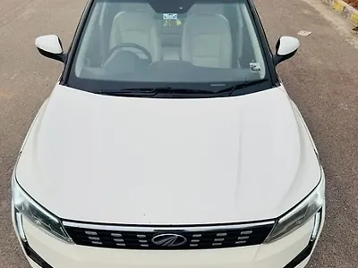 2021 Mahindra XUV300 W8 (O) 1.5 Diesel AMT 1 2021 Mahindra XUV300 W8 (O) 1.5 Diesel AMT 1